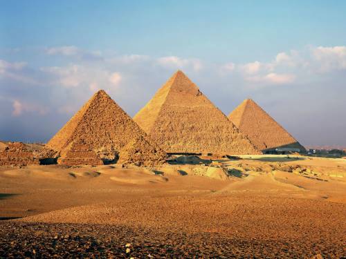 Обои для рабочего стола - три пирамиды Гизы. Три величественные пирамиды Гизы обои, картинки.